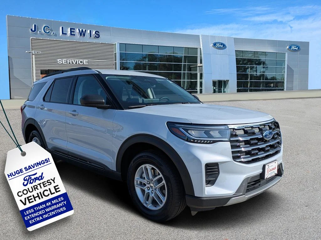 2026 Ford Explorer Active 4WD's photo
