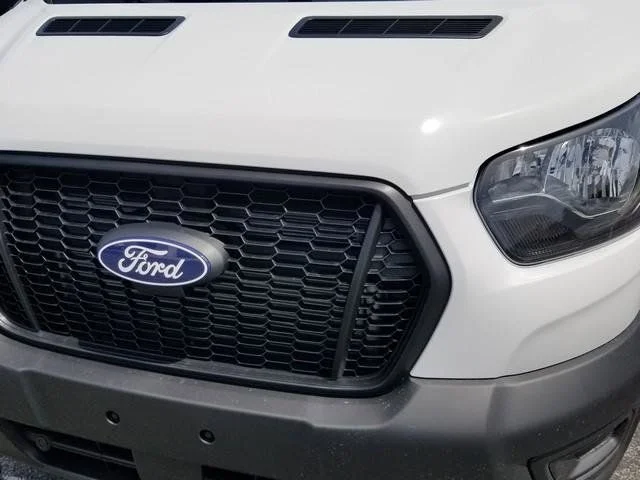 New 2026 Oxford White Ford Cargo Van image 9
