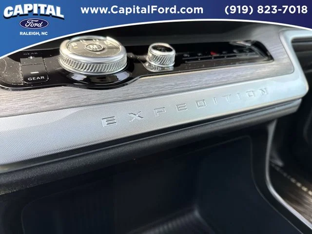Used 2025 Black Ford Platinum image 31