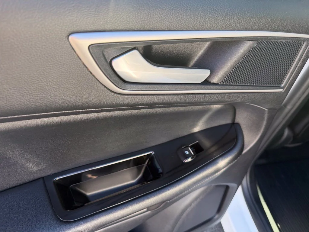 Used 2020 White Ford SEL image 19