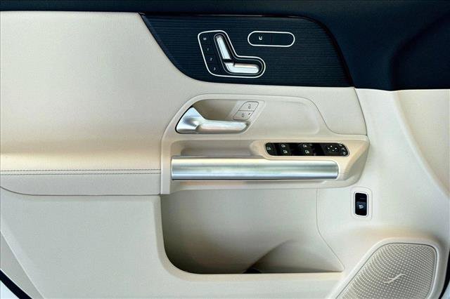 New 2026 Polar White Mercedes-Benz GLA 250 image 45