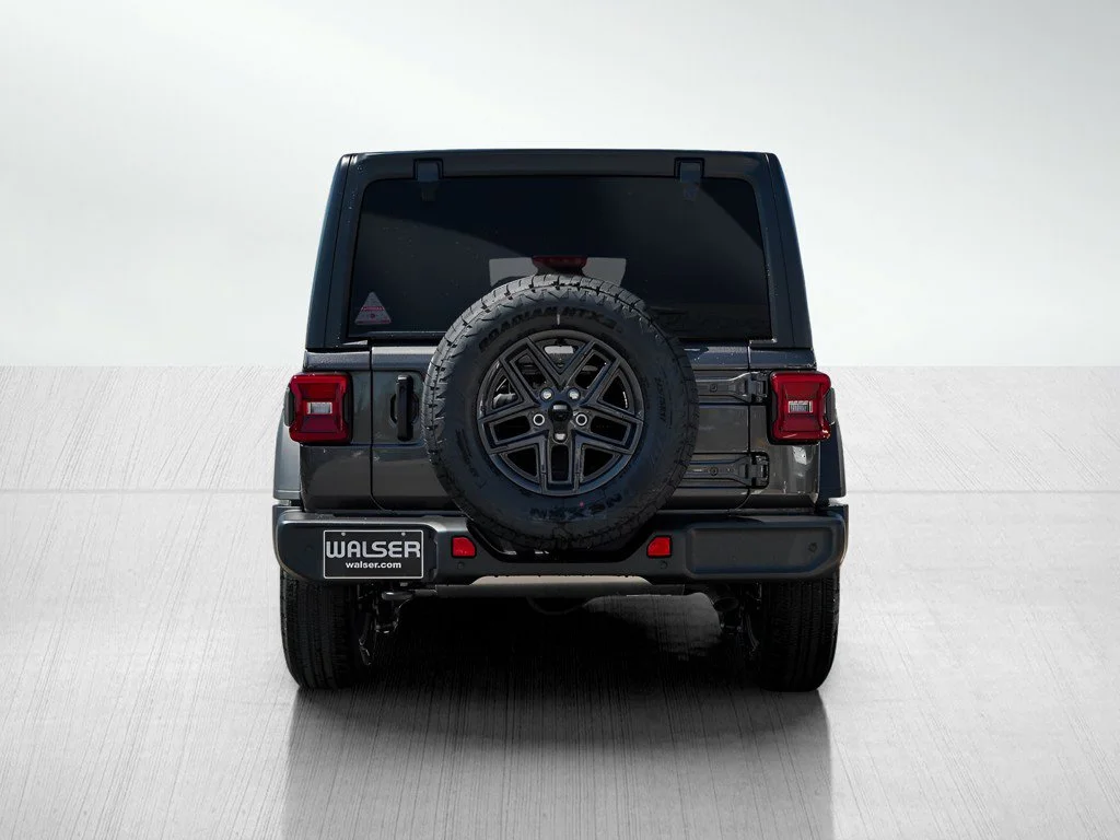 New 2026 Granite Crystal Metallic Clearcoat Jeep Sport S image 5