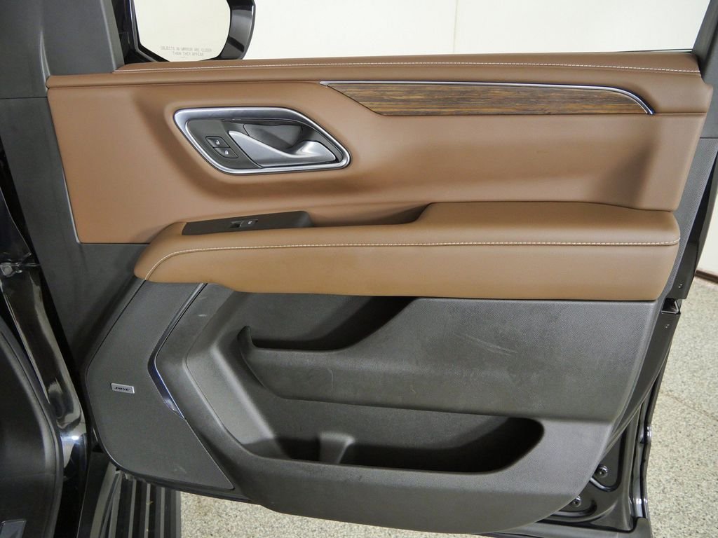 Used 2022 Black Chevrolet High Country image 18