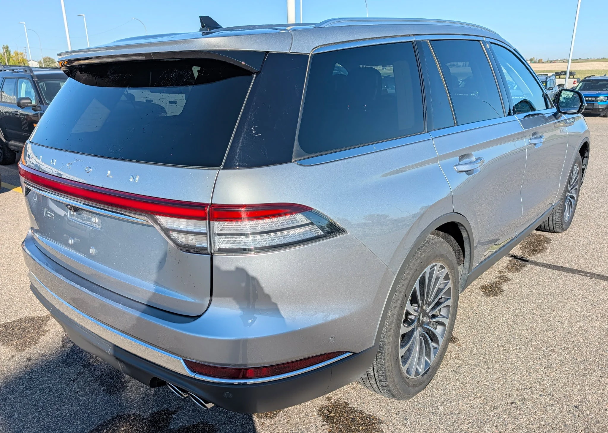 Used 2023 SILVER Lincoln RESERVE AWD image 5