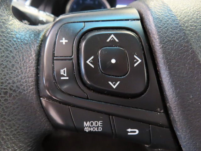 Used 2016 Silver Toyota LE image 20