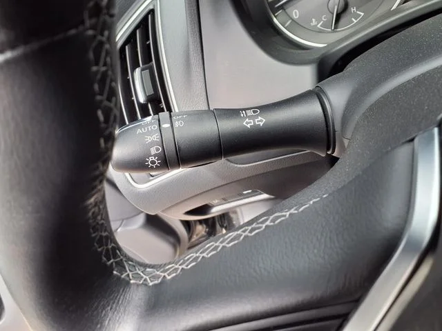 Used 2023 Black INFINITI SENSORY image 11