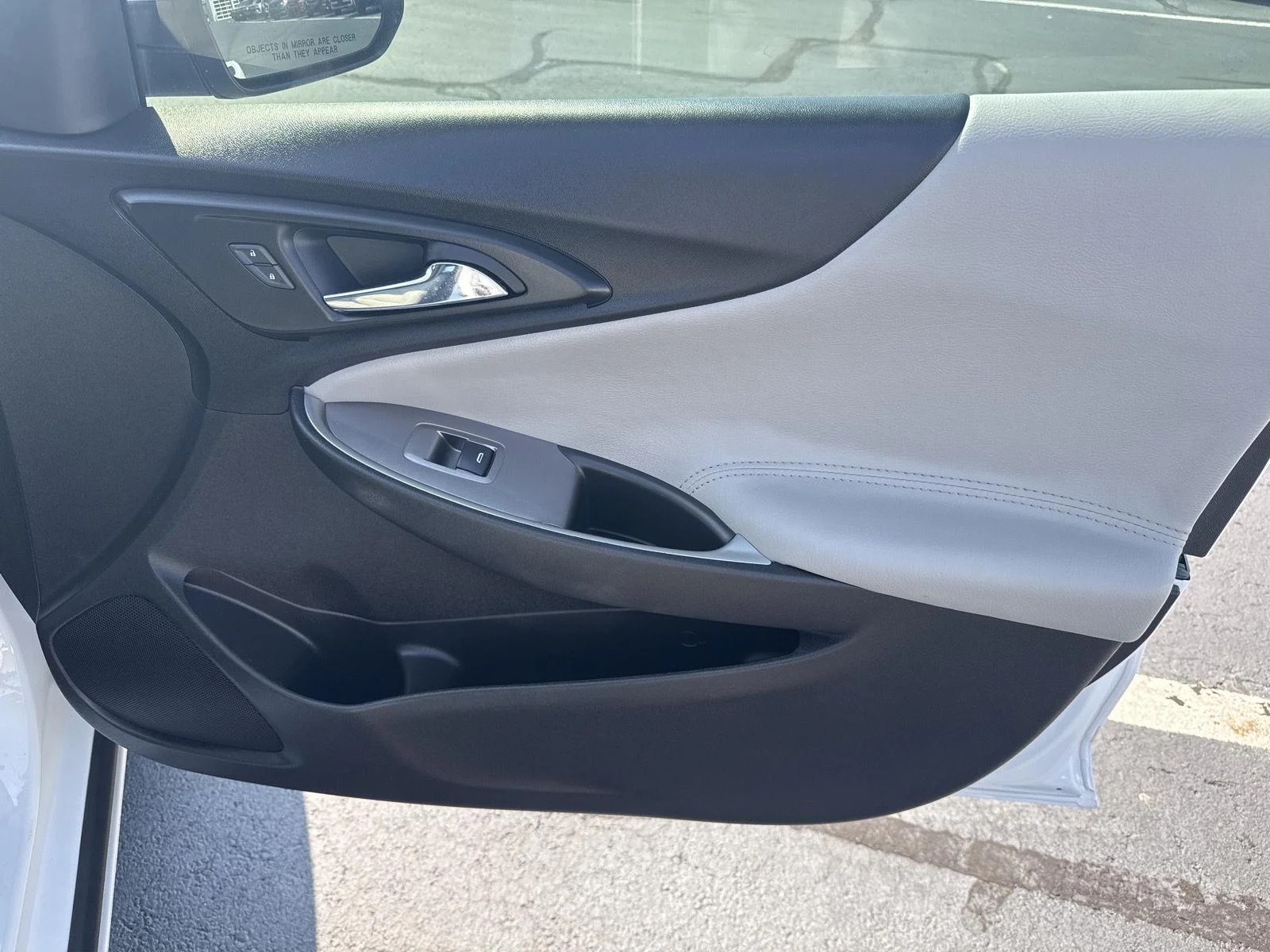 Used 2023 SUMMIT WHITE Chevrolet LT image 17