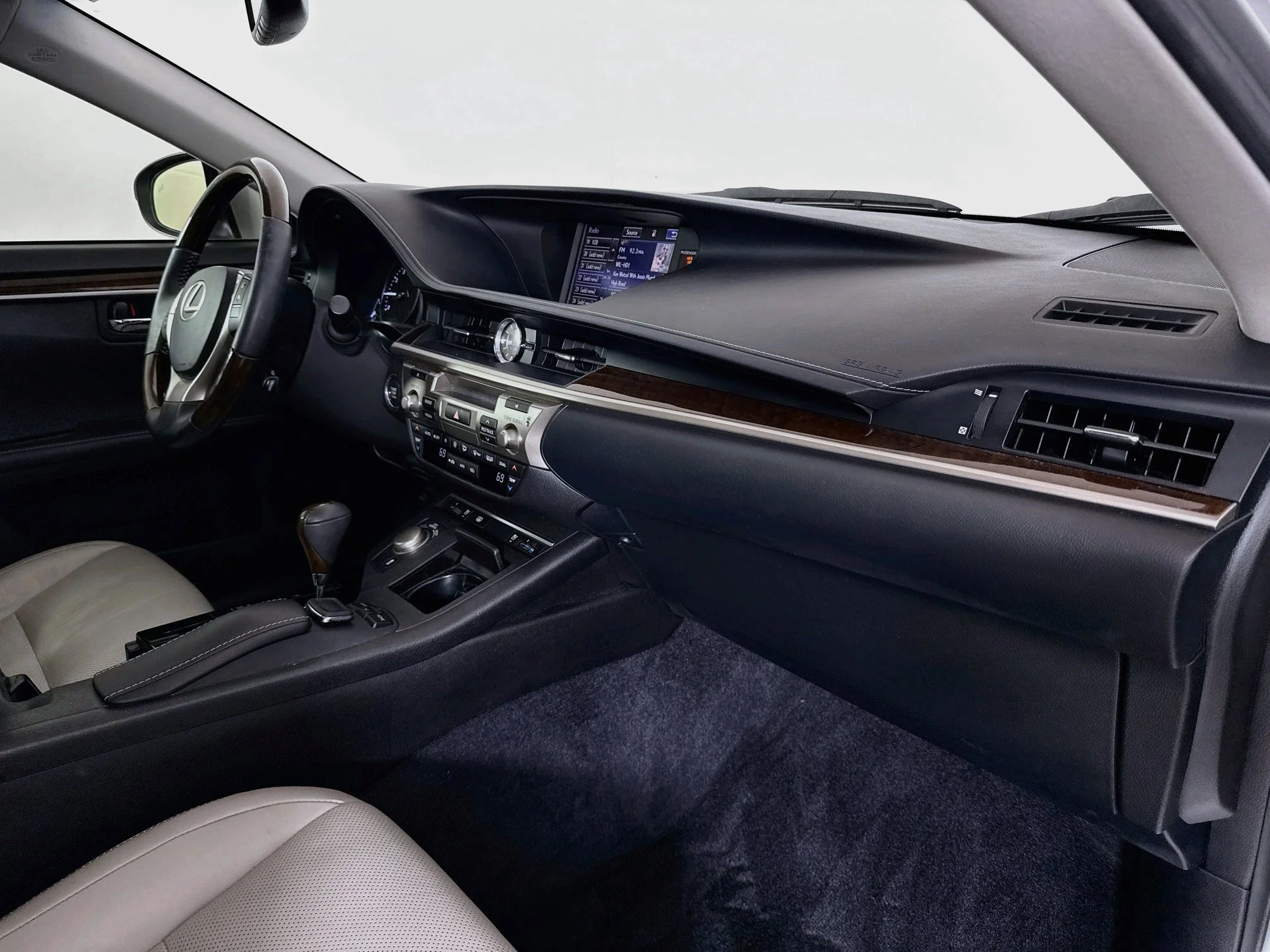 Used 2015 Silver Lining Metallic Lexus 350 image 28