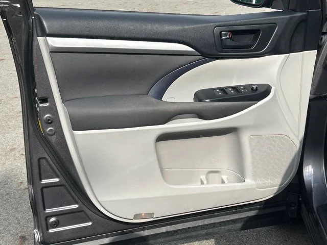 Used 2019 Gray Toyota LE image 19