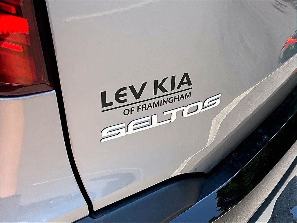 Used 2024 Gray Kia SX image 27