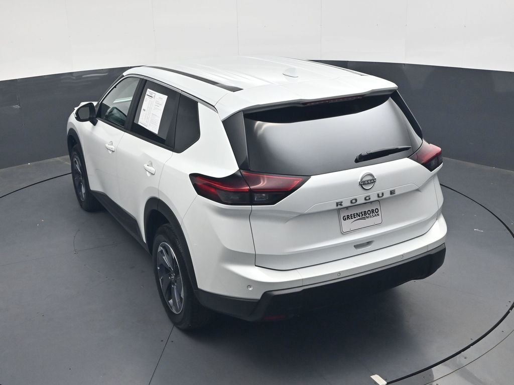 Used 2025 White Nissan SV image 26