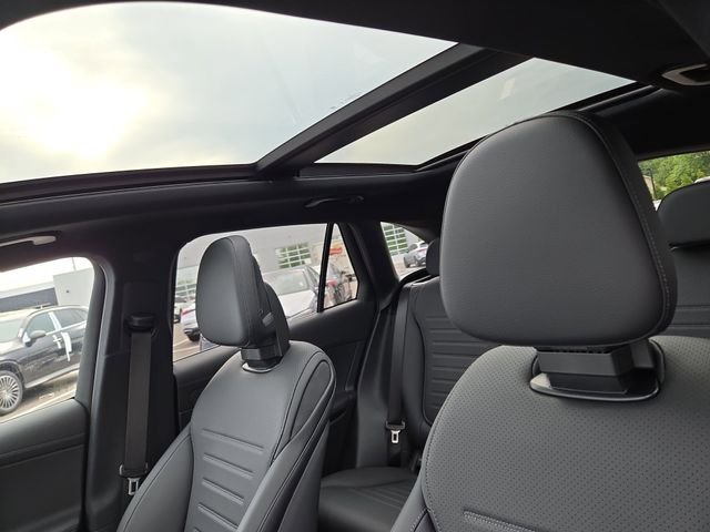 New 2026 Black Mercedes-Benz GLC300 image 24