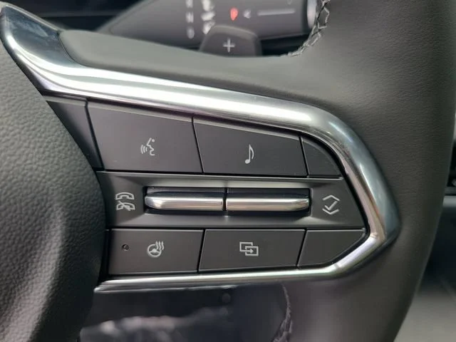 New 2027 Summit White Chevrolet LT image 27