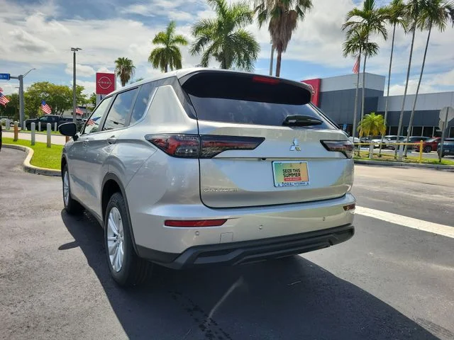 Used 2026 Silver Mitsubishi ES image 4