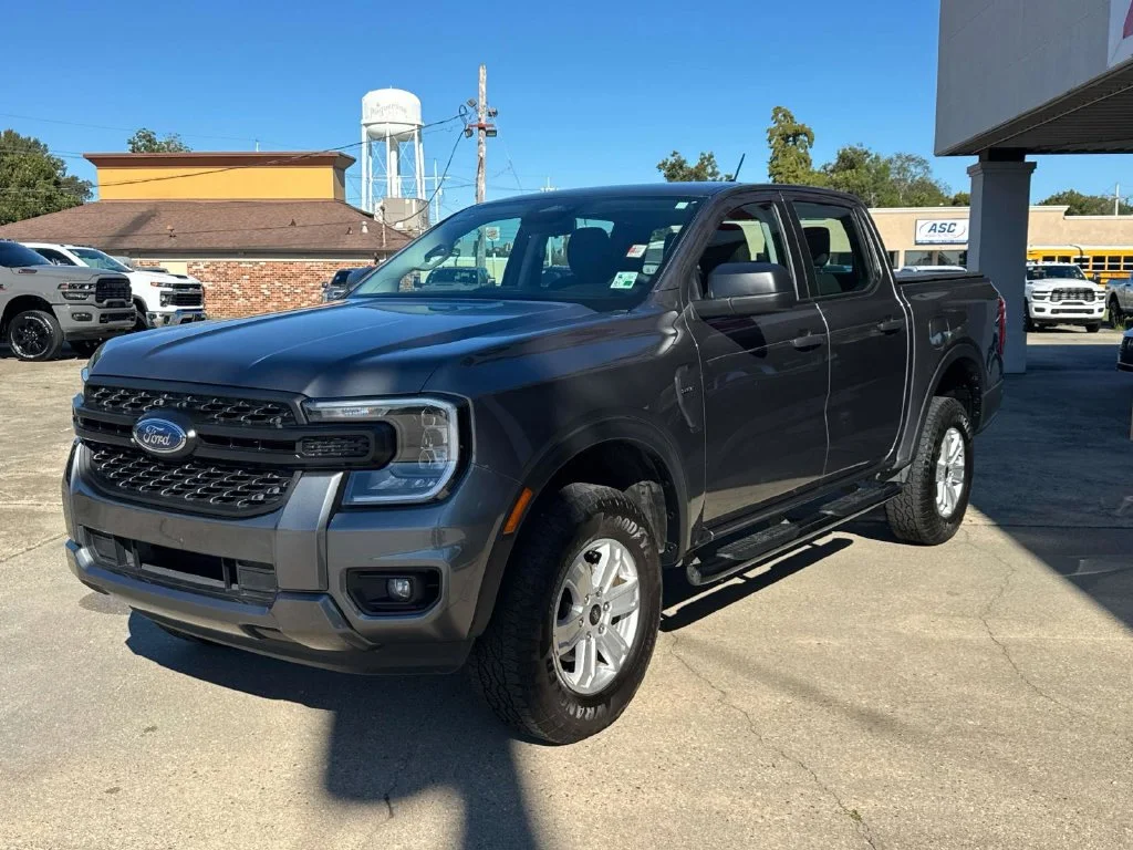 Used 2024 Gray Ford XL image 7