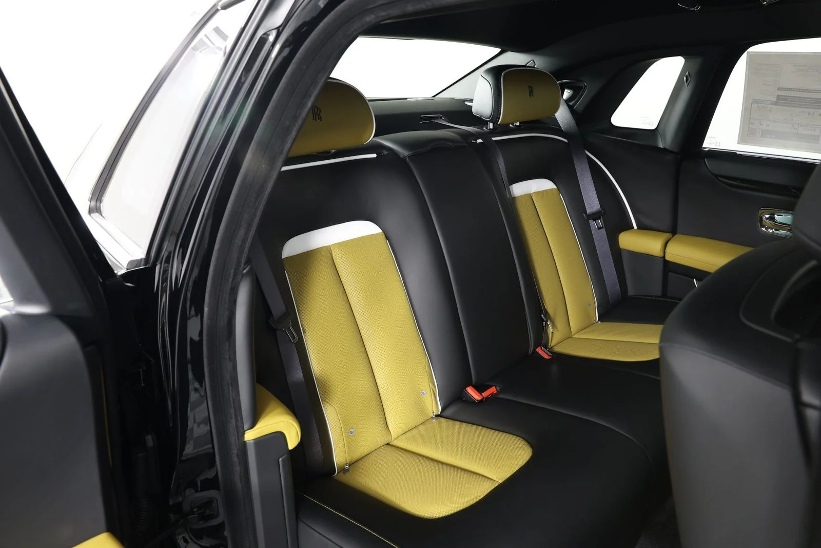 New 2026 Black Diamond Rolls-Royce  image 36