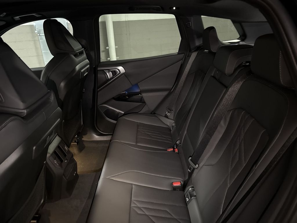 New 2026 Black Sapphire Metallic BMW 30 xDrive image 23
