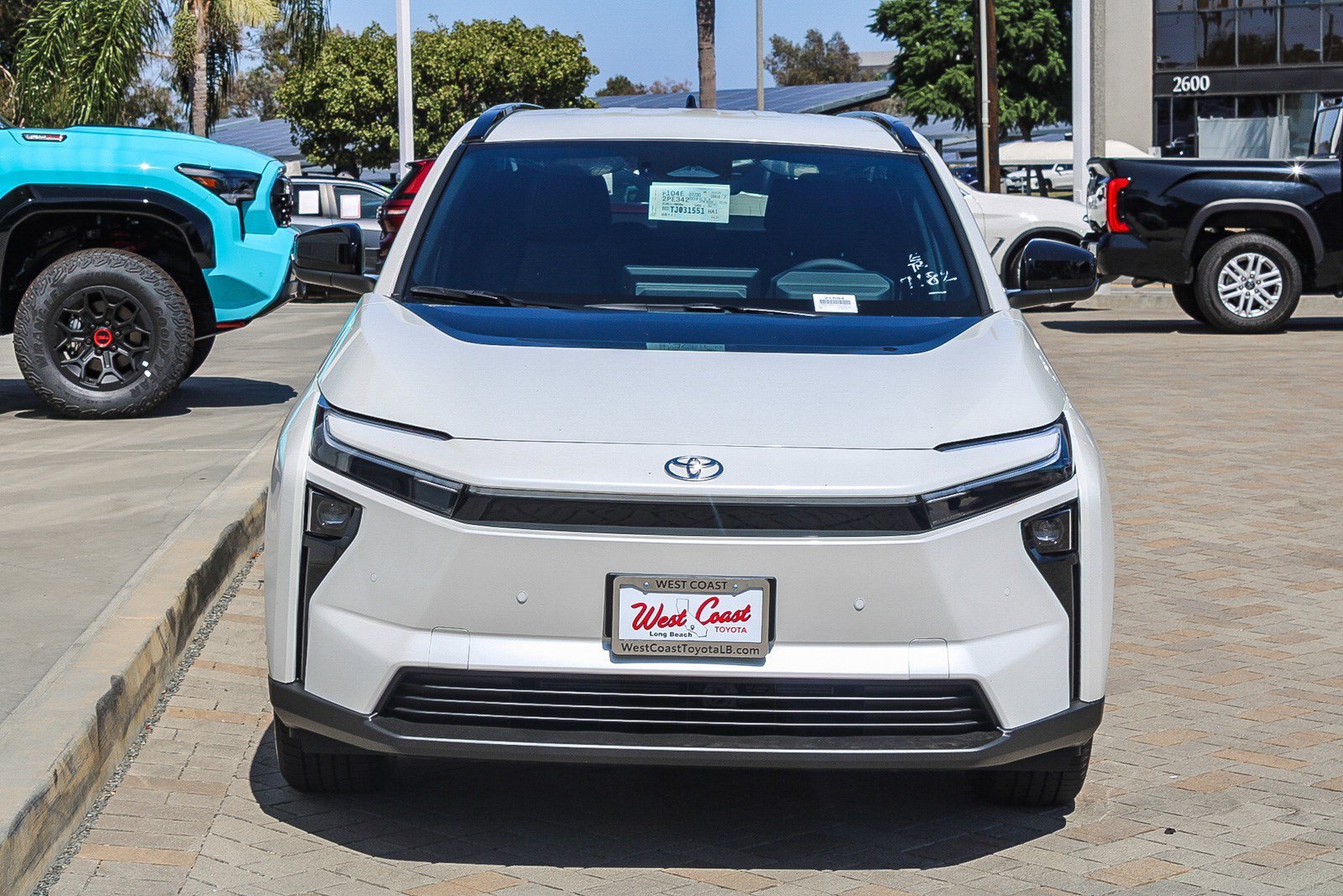 New 2026 Wind Chill Pearl <sup>1</sup> Toyota  XLE image 2
