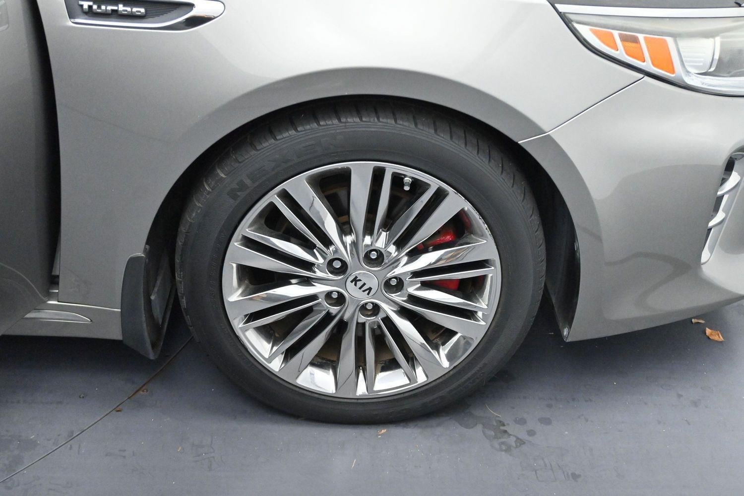 Used 2016 Titanium Silver Kia SXL Turbo image 35