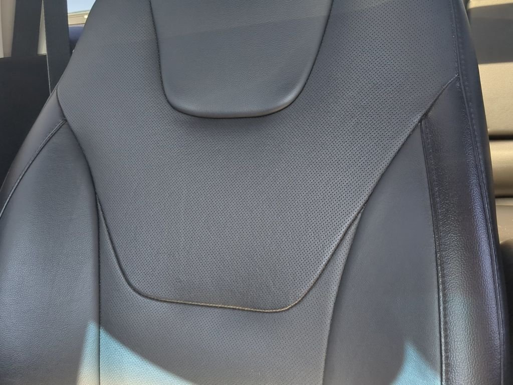 Used 2017 White Ford Titanium image 24