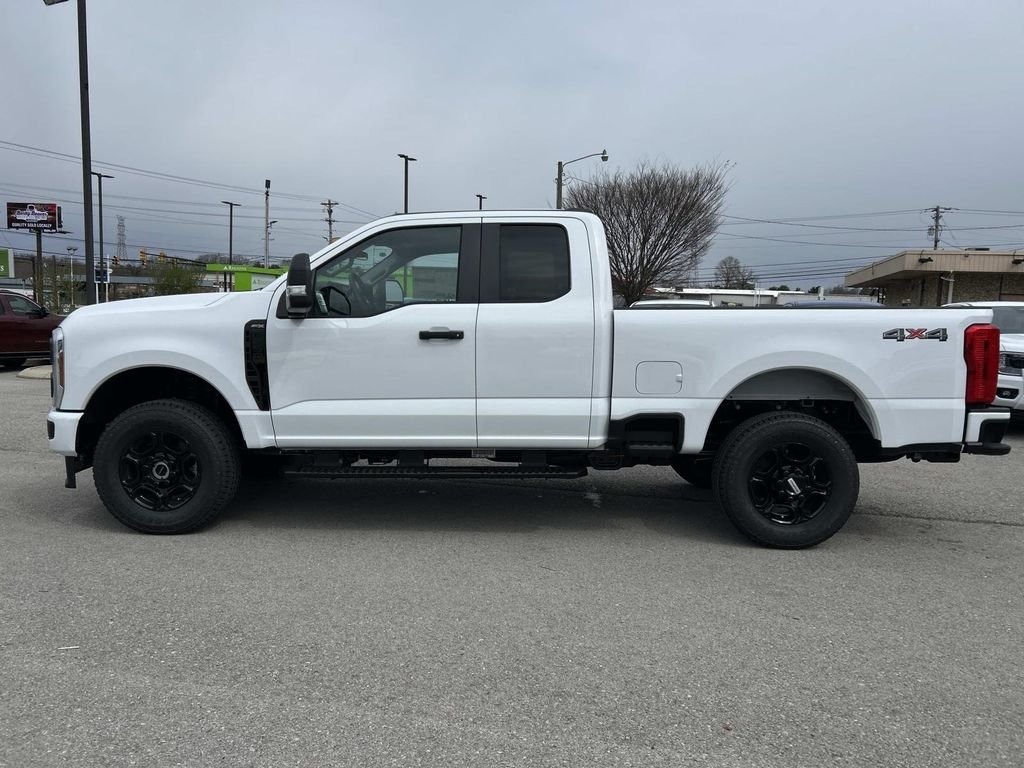 New 2026 Oxford White Ford F-250® XL image 7