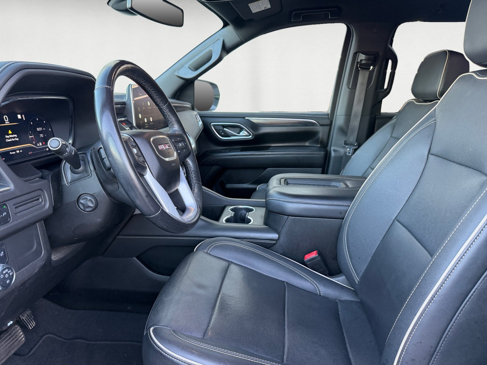 Used 2022 White Frost Tricoat GMC SLT image 10