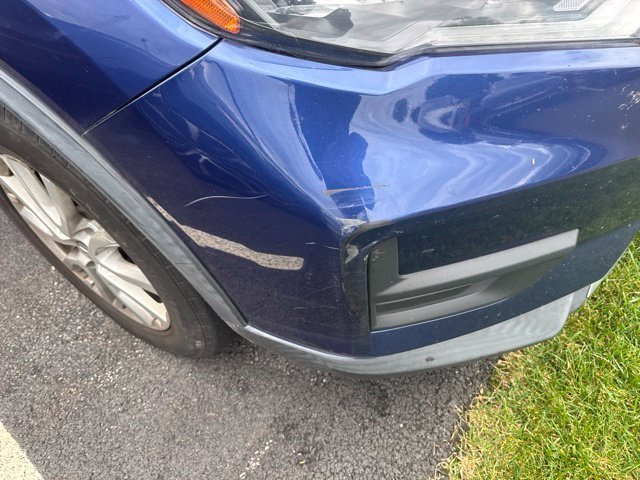 Used 2018 Blue Nissan SV image 3