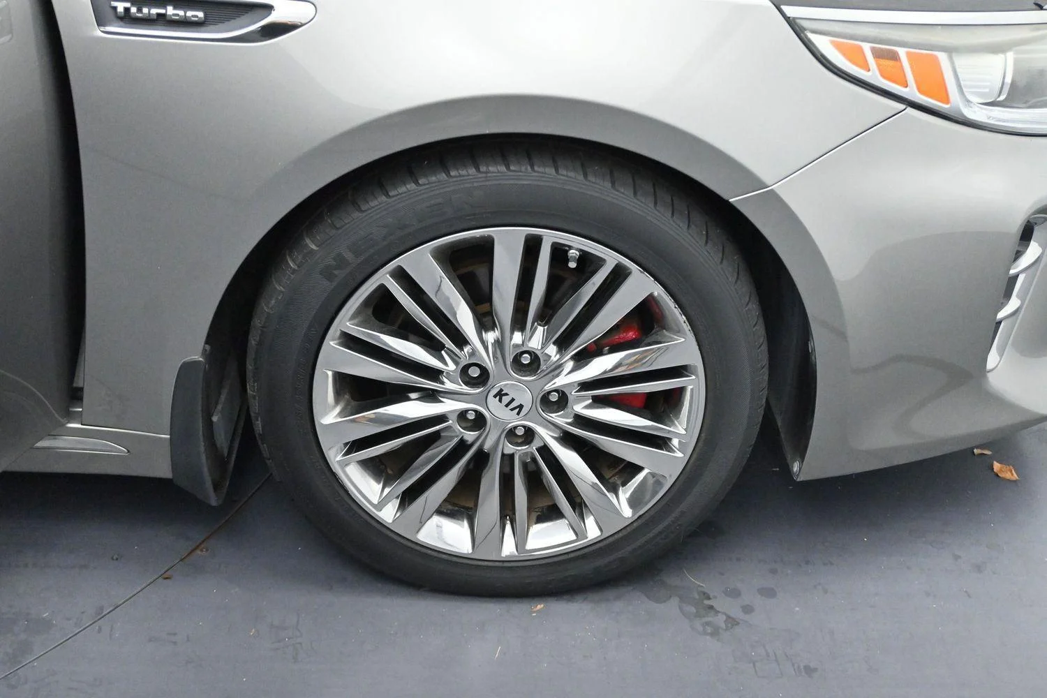 Used 2016 Titanium Silver Kia SXL Turbo image 35