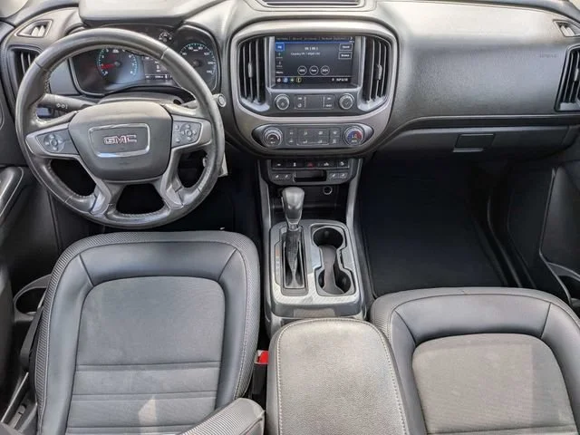 Used 2022 SUMMIT WHITE GMC 4WD AT4 w/Cloth image 13