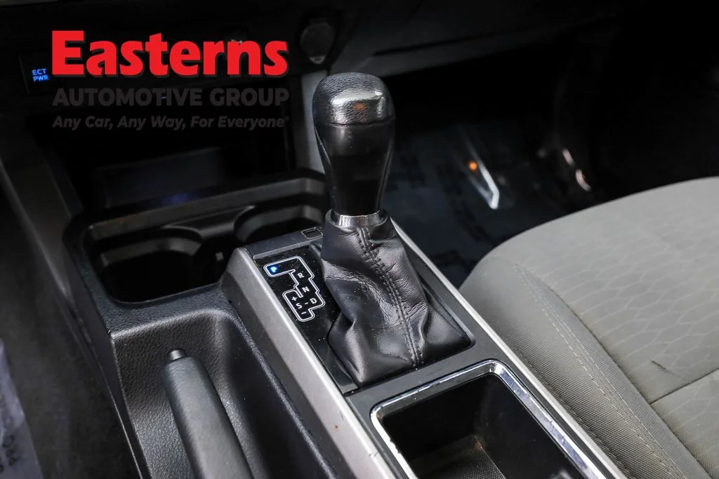 Used 2017 Gray Toyota SR5 image 13