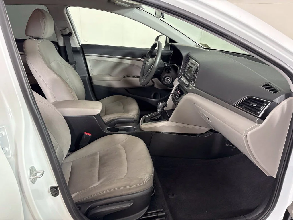 Used 2017 White Hyundai SE image 14