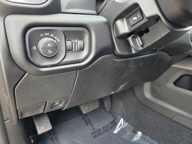 New 2026 Ceramic Gray Clear-Coat Exterior Paint RAM Laramie image 22