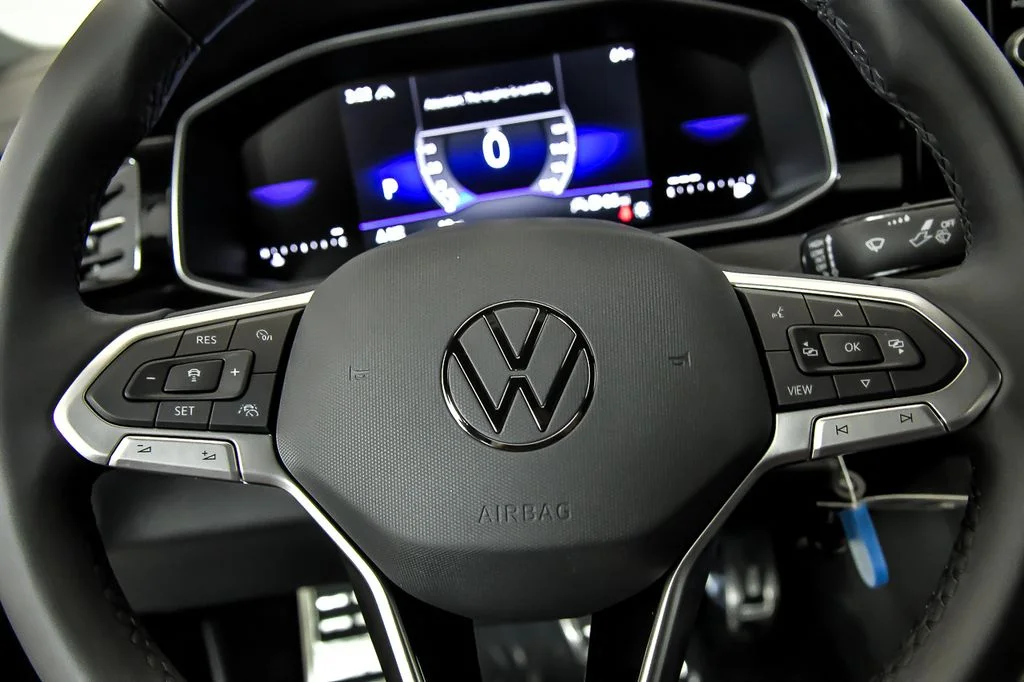 New 2026 Black Volkswagen 1.5T Sport image 10