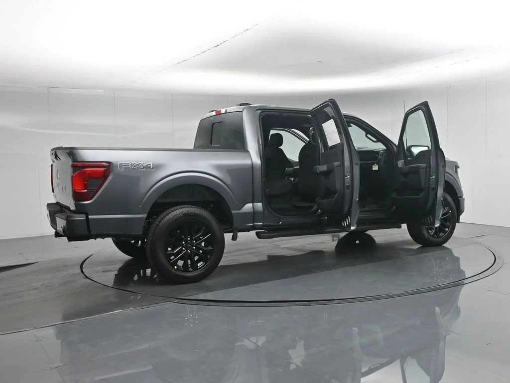 New 2026 Carbonized Gray Metallic Ford XLT image 5