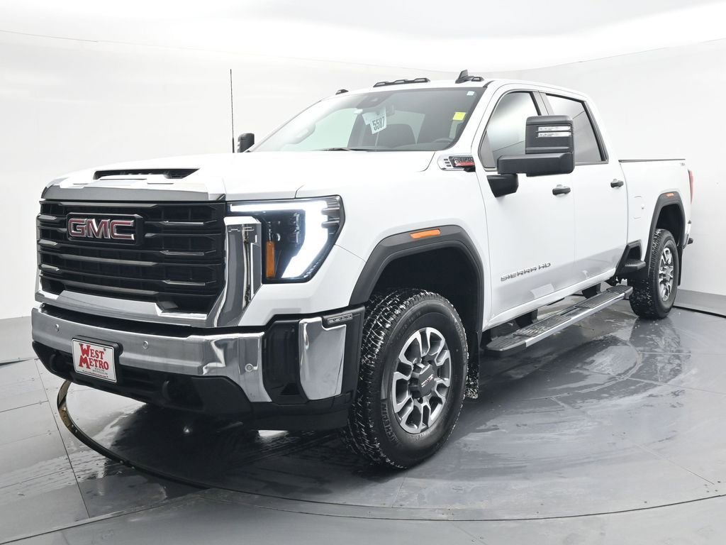 2025 GMC Sierra 4WD Crew Cab Standard Box Pro's photo