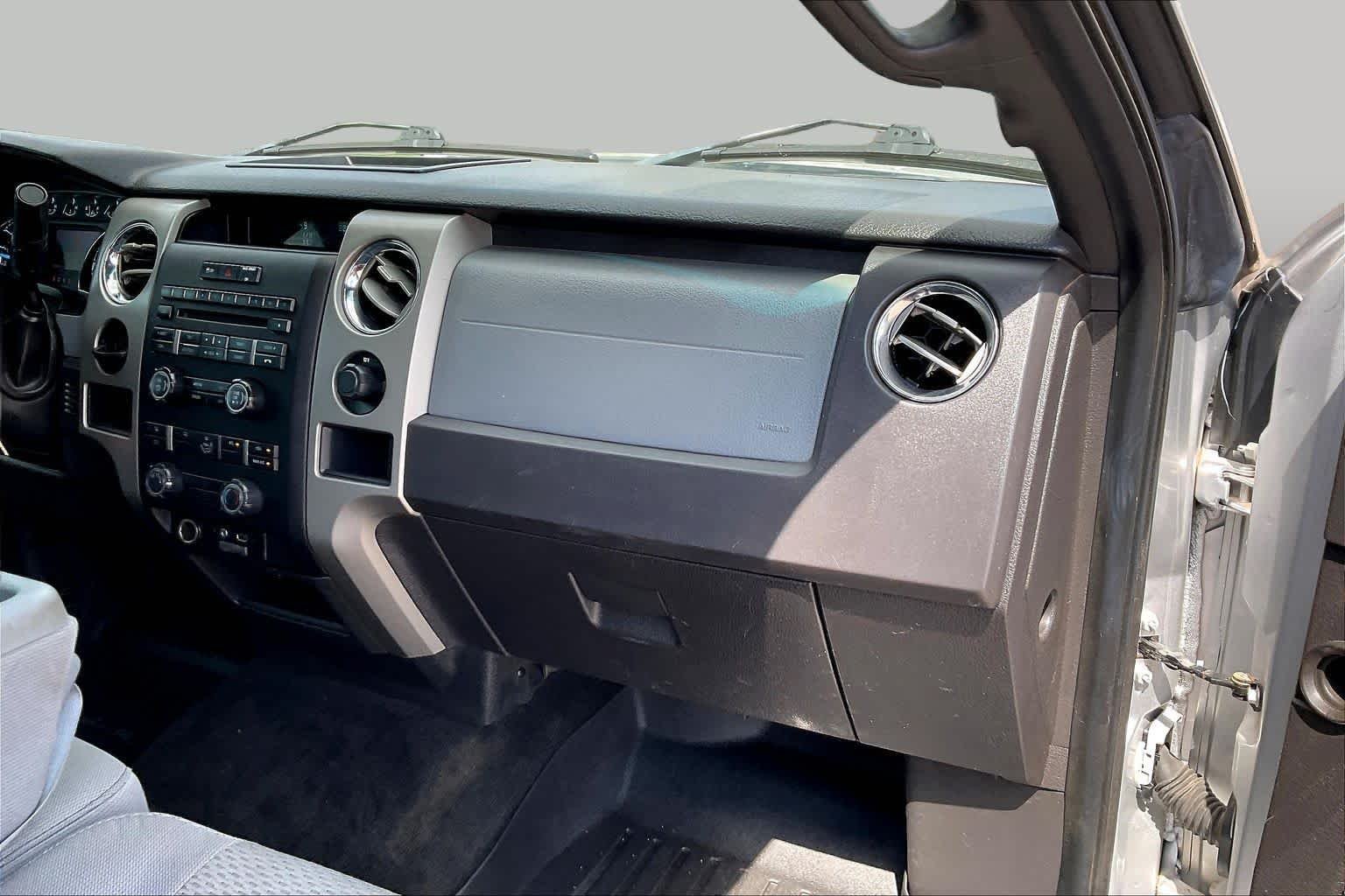 Used 2012 Ingot Silver Metallic Ford XLT image 17
