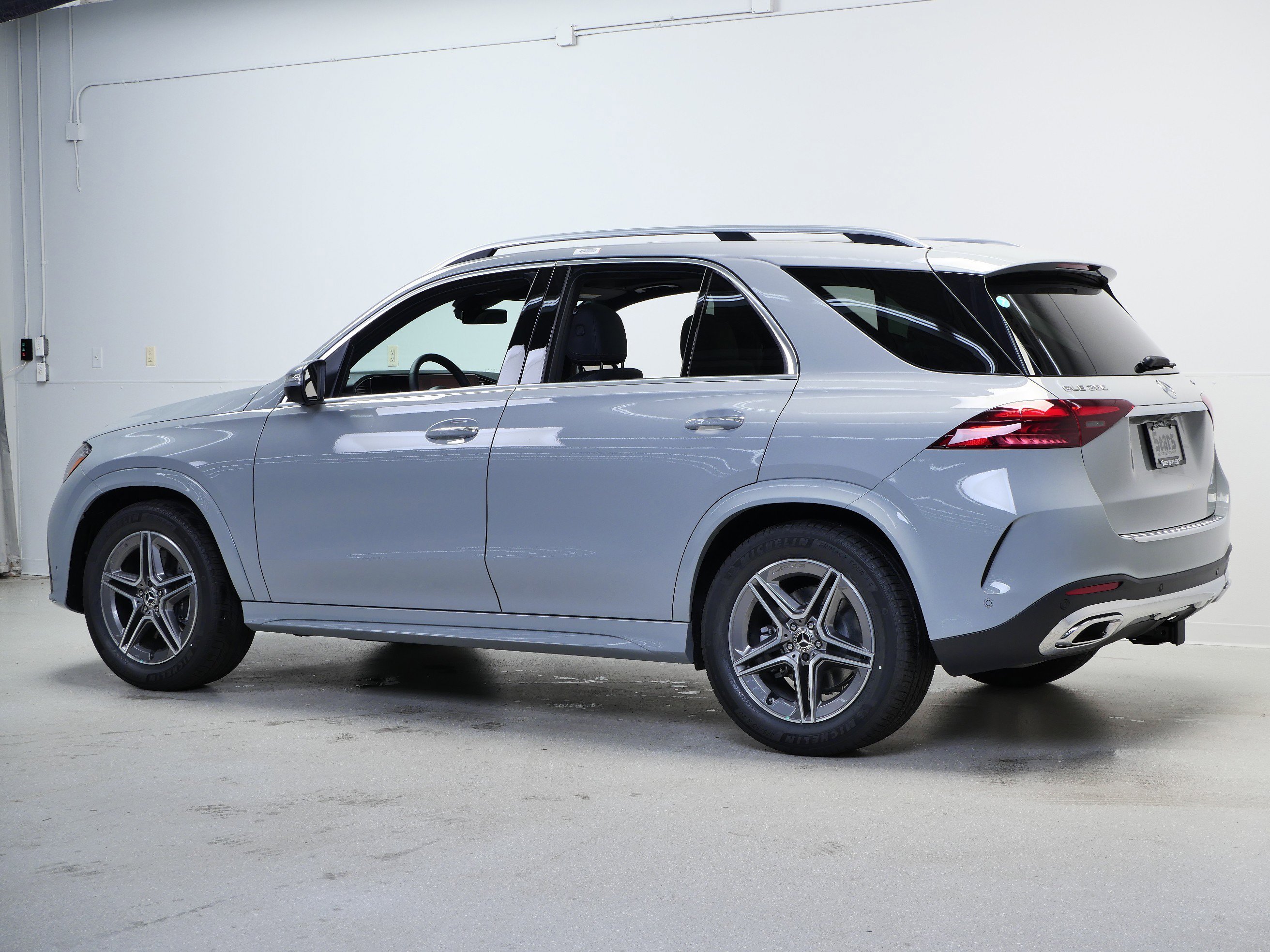 New 2026 MANUFAKTUR Alpine Grey Mercedes-Benz GLE 350 image 6