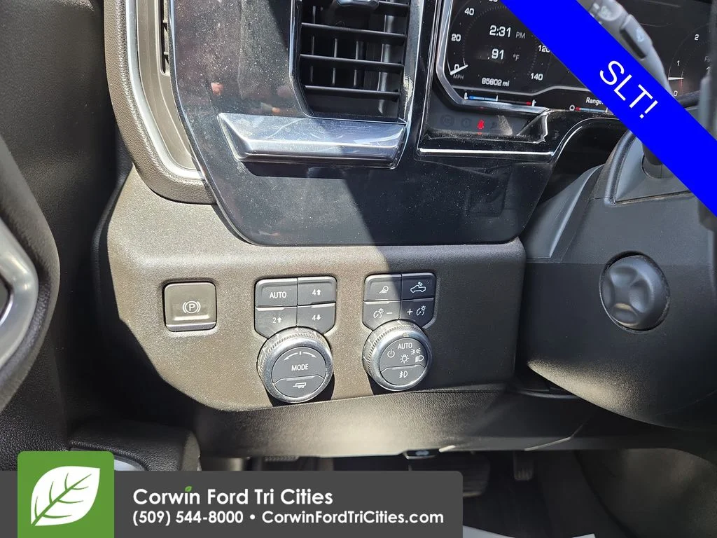Used 2023  GMC SLT image 21