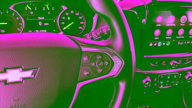 Used 2023 Green Chevrolet LT image 23