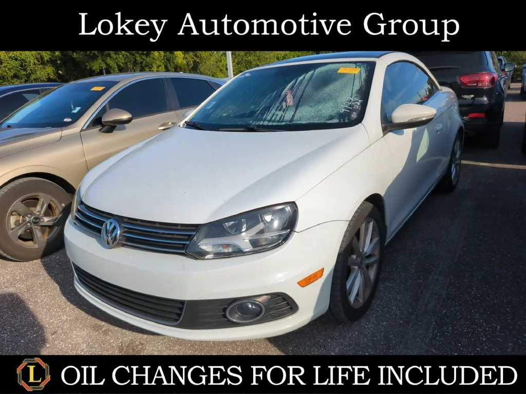 Used 2015 White Volkswagen Komfort Edition image 1