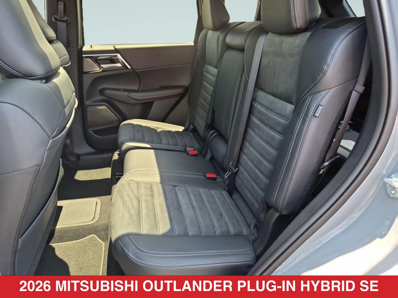 New 2026 Gray Mitsubishi SE image 17