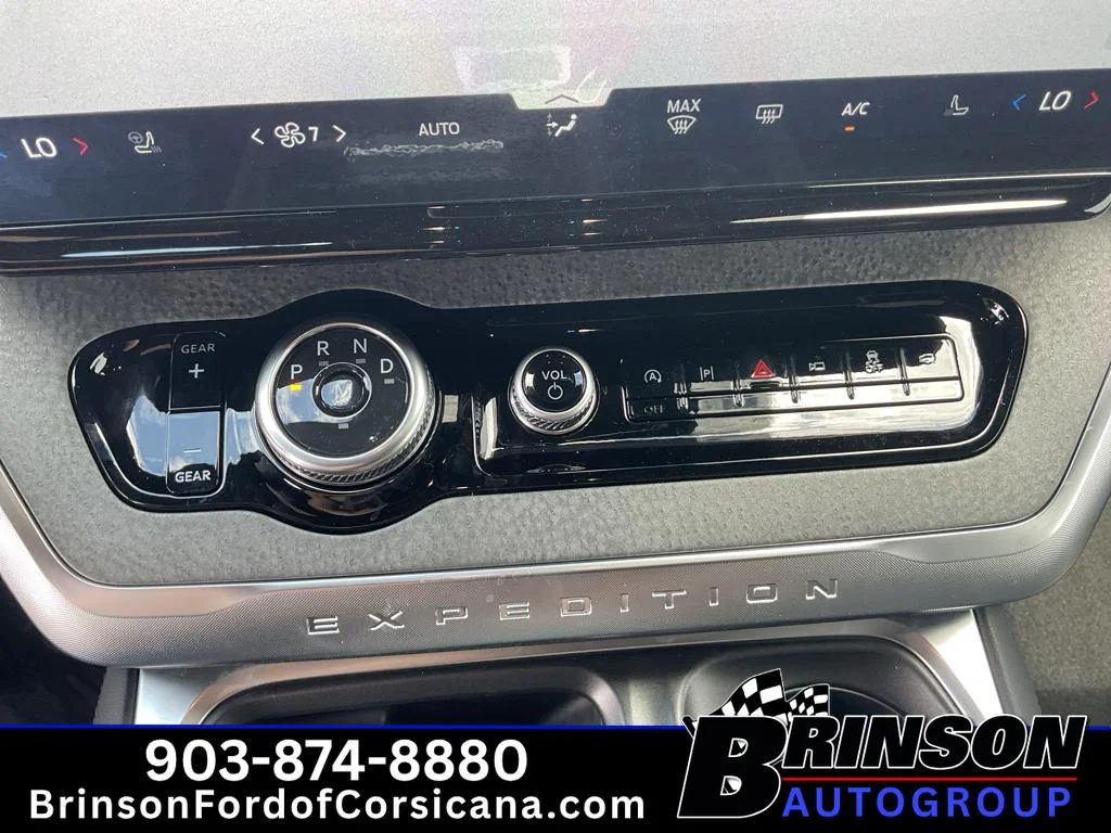 New 2027 Star White Metallic Tri-Coat Ford Tremor® image 15