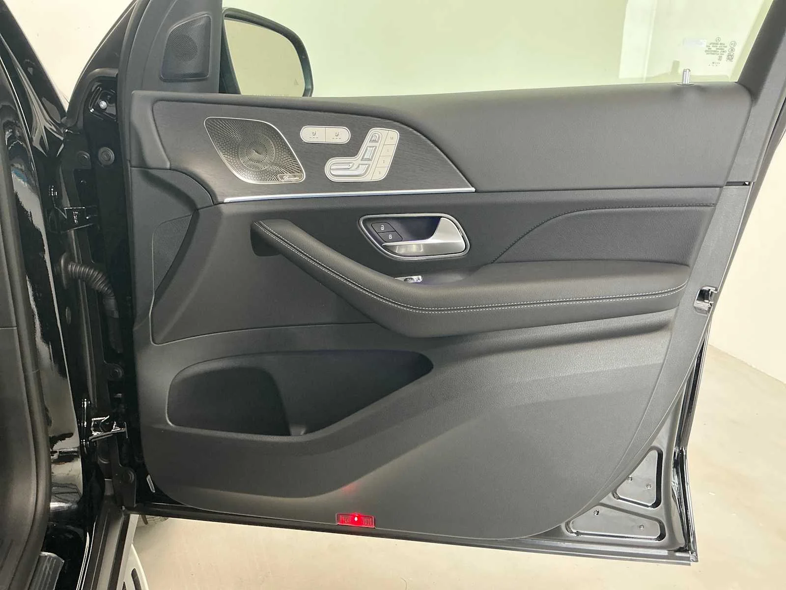 New 2026 Black Mercedes-Benz GLE 450 image 11