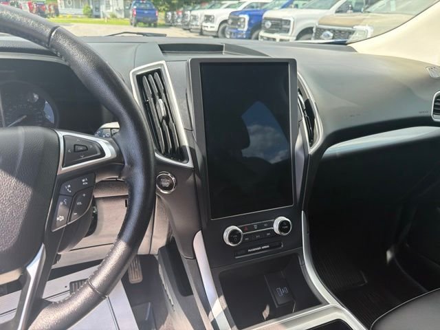 Used 2024 Blue Ford SEL image 21