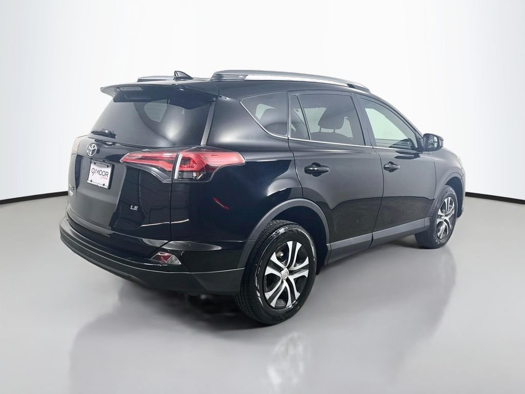 Used 2018 Gray Toyota LE image 7