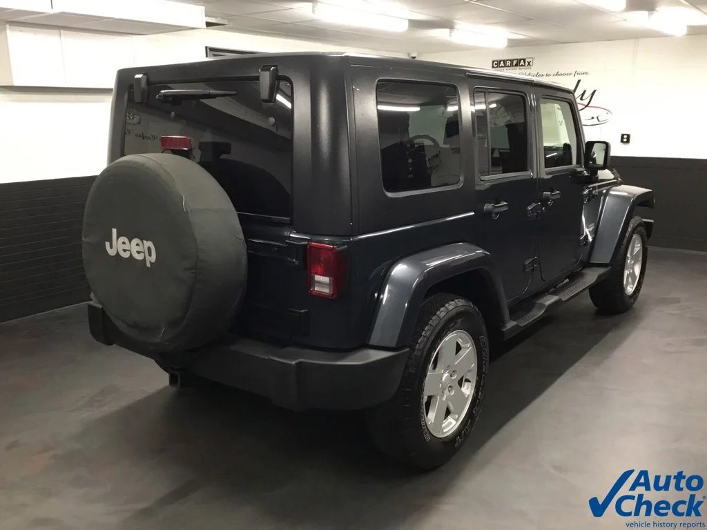 Used 2007 Blue Jeep Unlimited Sahara image 11