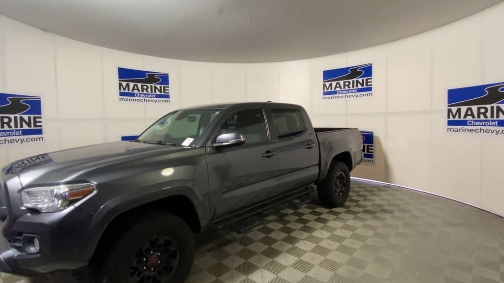 Used 2022 Gray Toyota SR5 V6 image 6