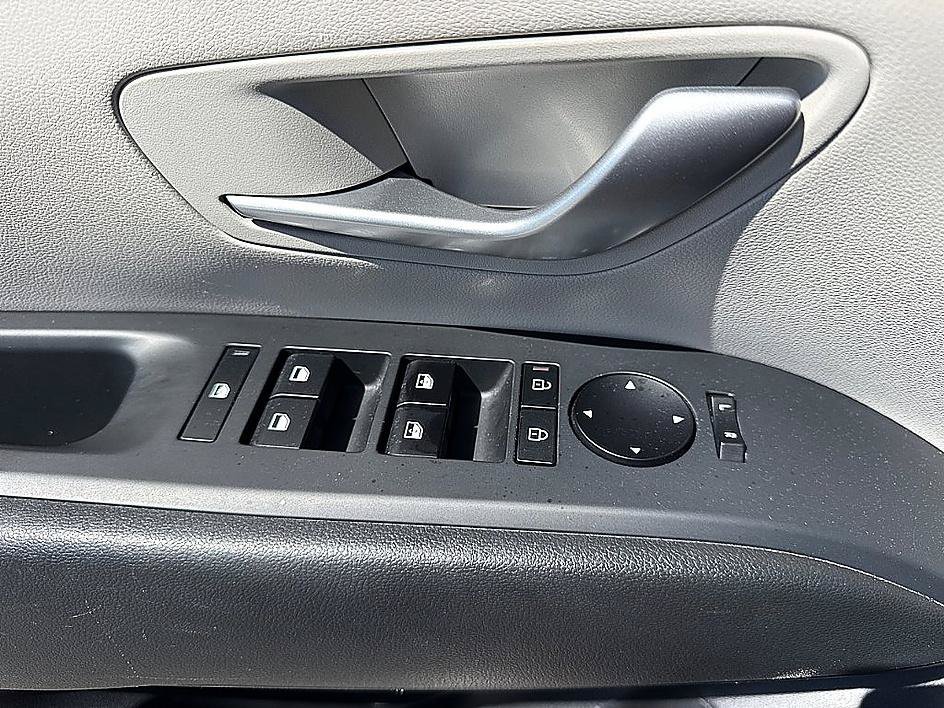 Used 2025 Atlantis Blue Hyundai SEL image 22