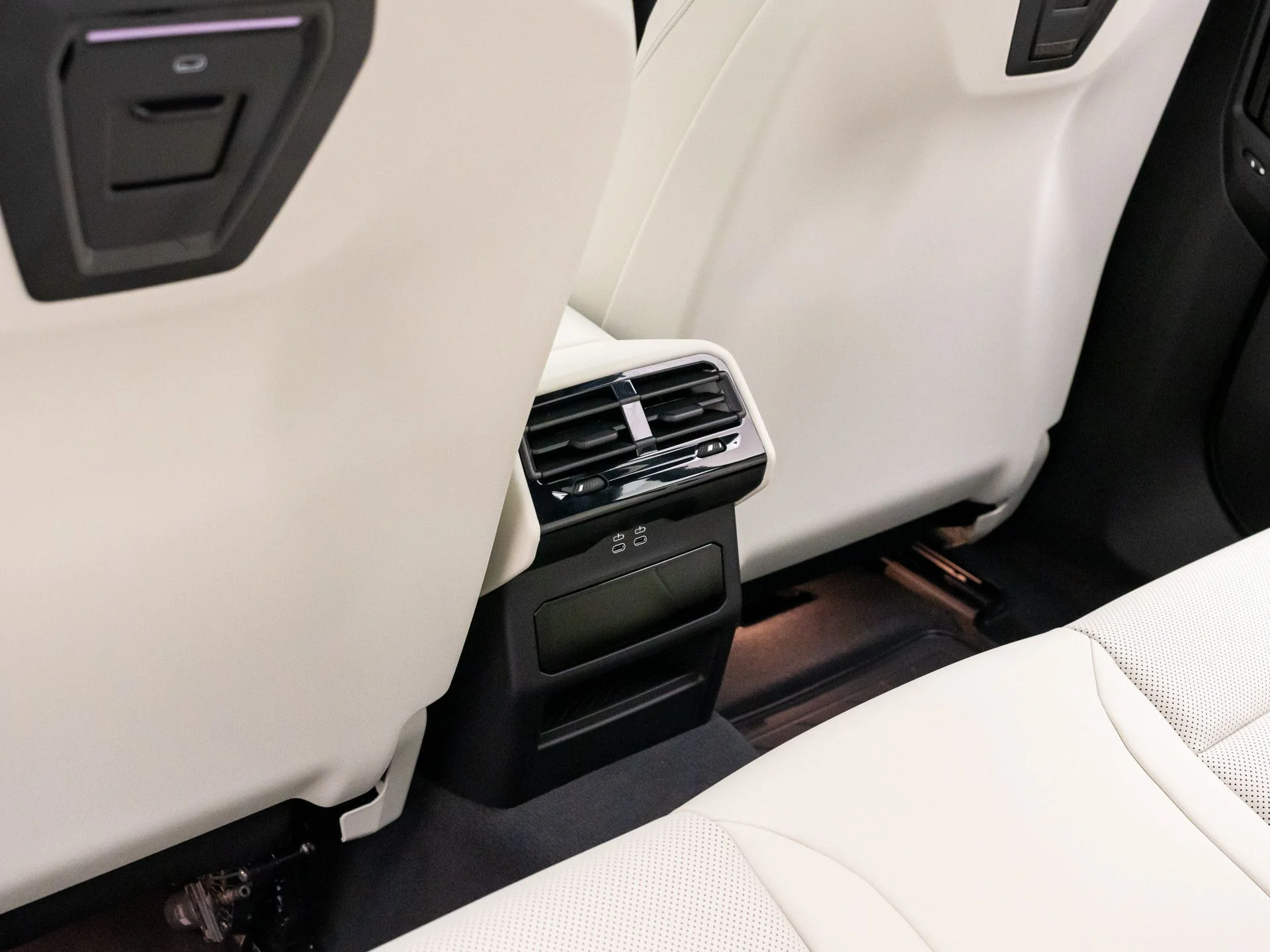 New 2026 Gray BMW 530i xDrive image 18