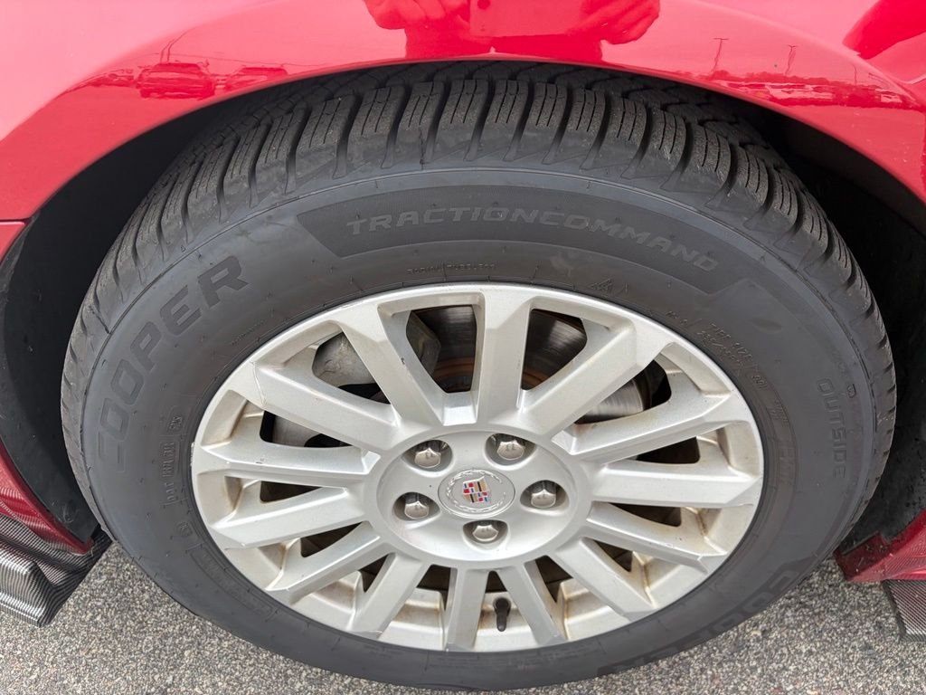 Used 2011 Red Cadillac Luxury image 28